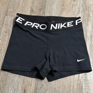 NWOT Nike Pro Size Medium